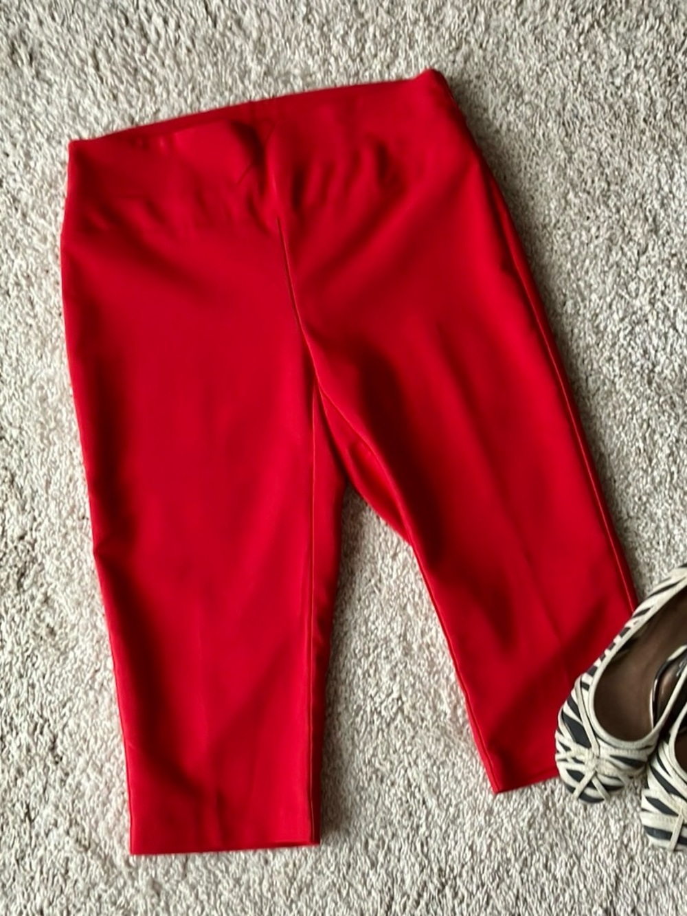 Lily Morgan | Red Capri Pants